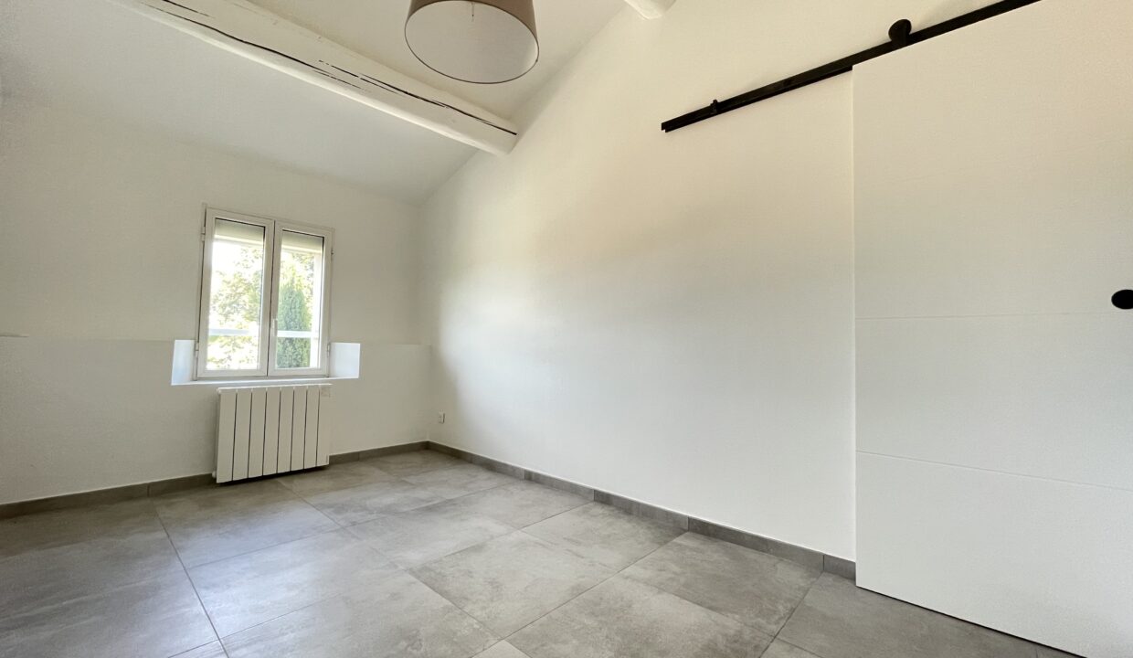 Velleron duplex avec terrasse et garage chambre 2 bis
