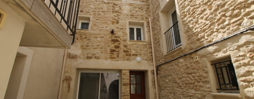 Aubignan terrasse de toit cour