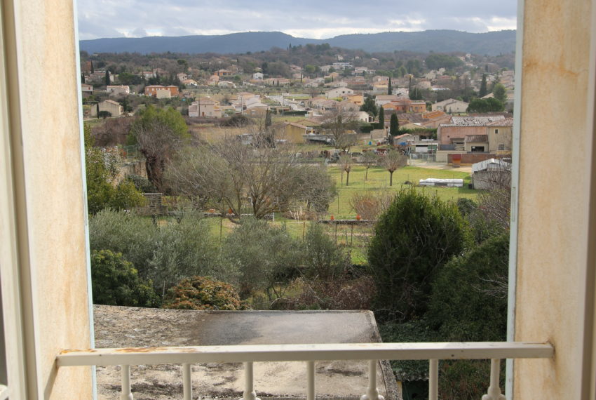 Malemort du Comtat maison vue dégagée