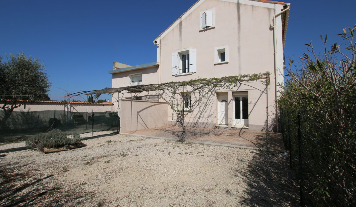 Carpentras duplex jardin exterieur