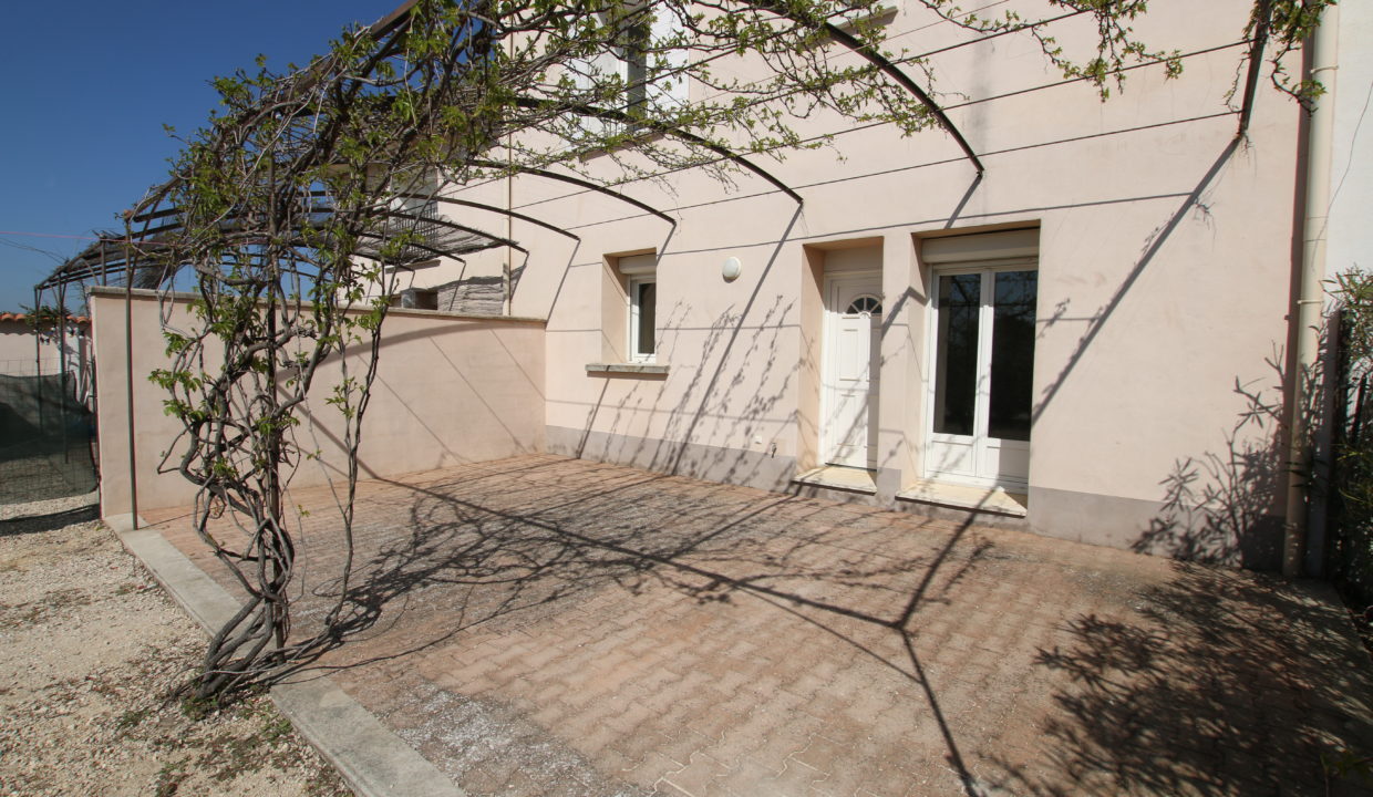 Carpentras duplex jardin terrasse pergola