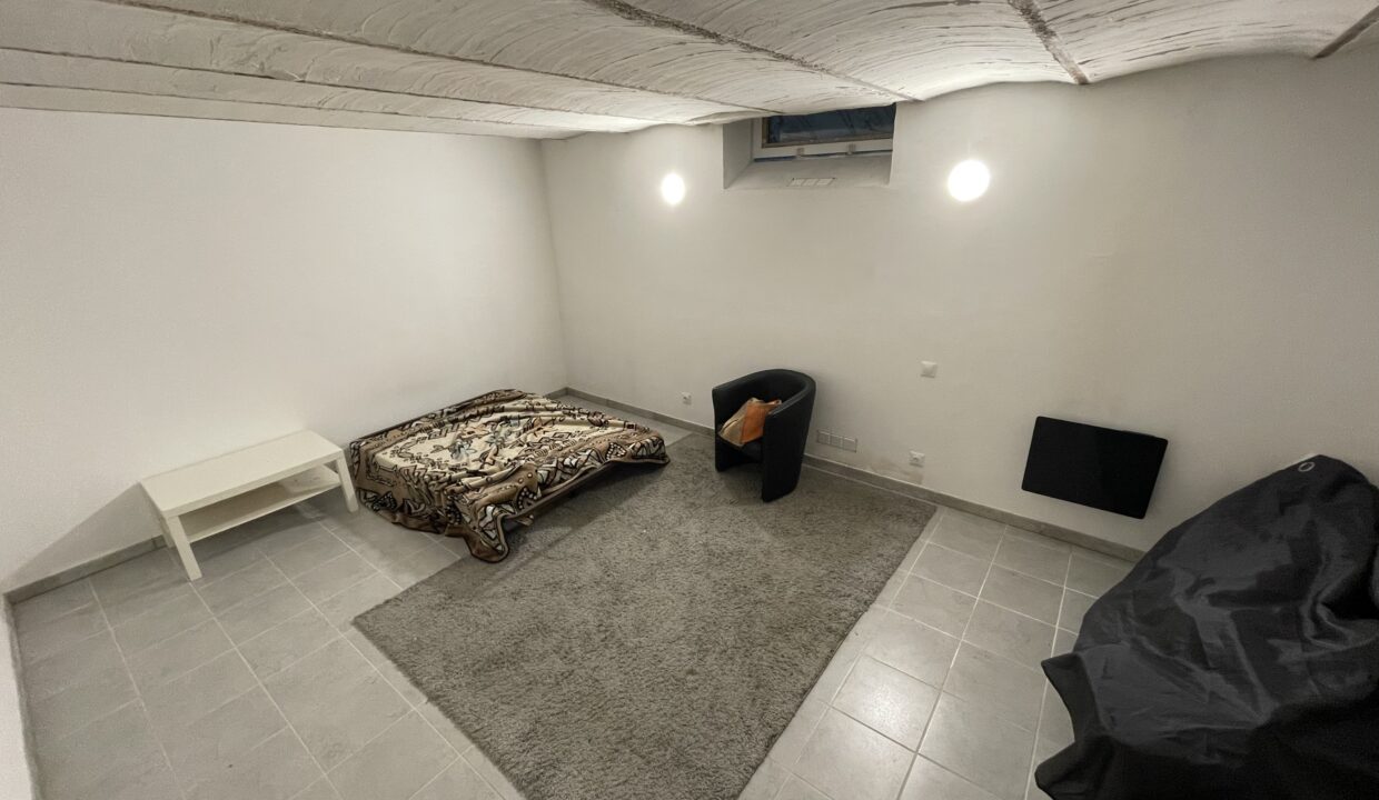 Carpentras T2 souplex grande chambre