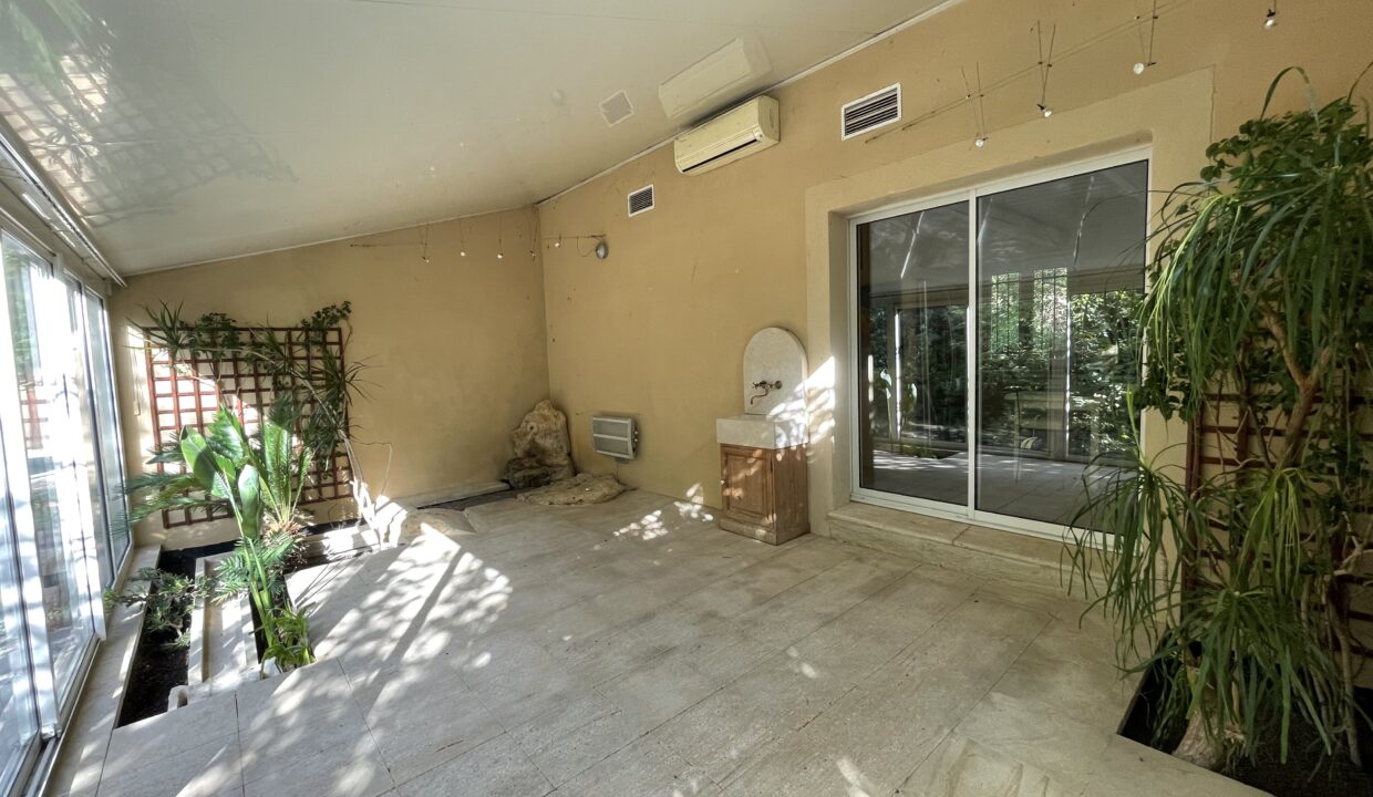 Monteux villa avec jardin veranda climatisée