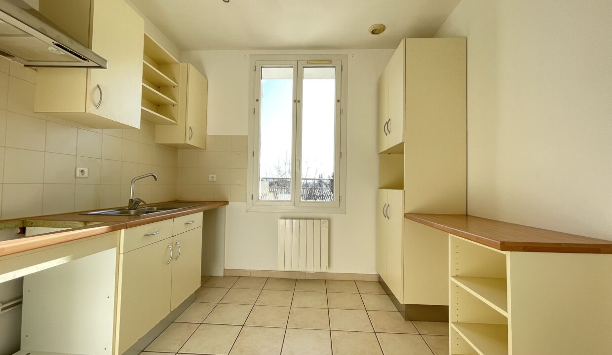 Carpentras T4 de 98m2 cuisine séparée