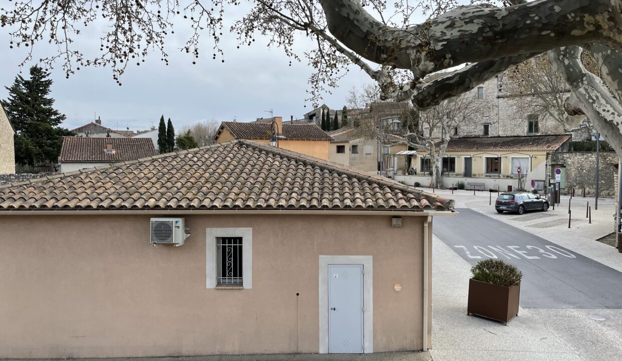 Velleron grand T3 avec terrasse et parking