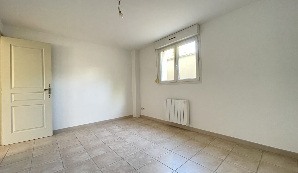 Carpentras T4 avec jardin chambre