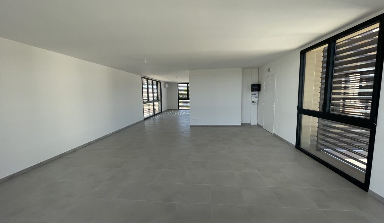 Carpentras Sud bureaux neufs open sapce etage