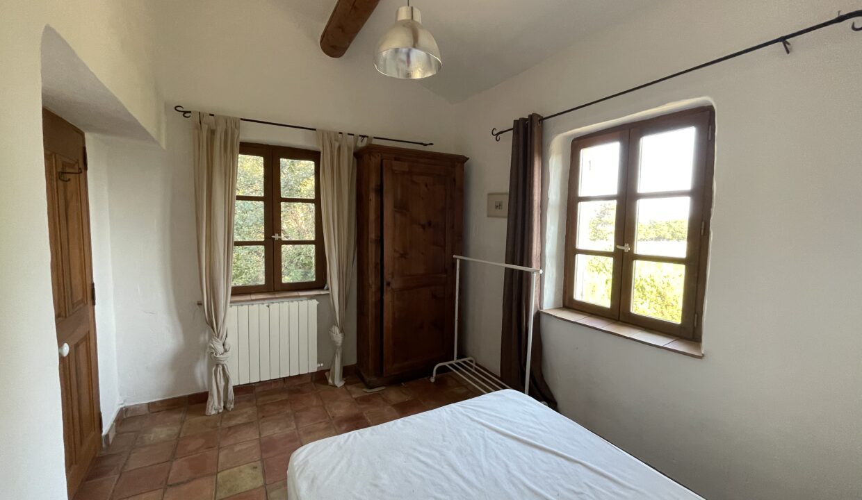Mazan T2 meuble campagne chambre
